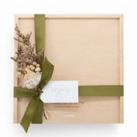 green bow gift box